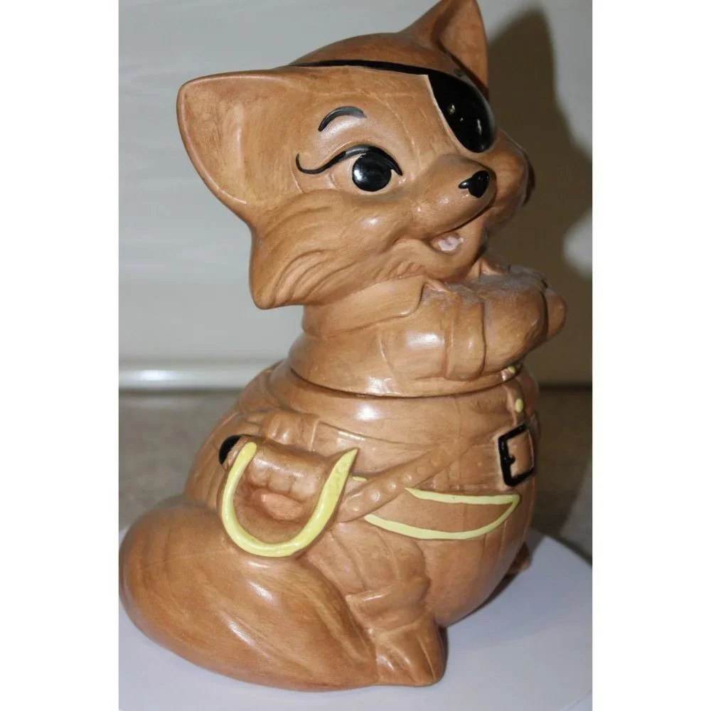 Cookie Jar - Twin Winton - Pirate Racoon - see pics